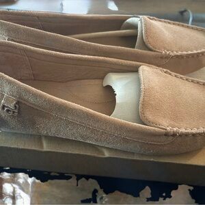 Women's Tan Loafers